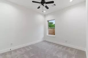 1105 W Lyle St, Cleveland, TX 77327 - Photo 14