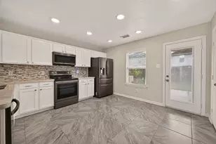 13330 Belvedere Park Ct, Houston, TX 77047 - Photo 6