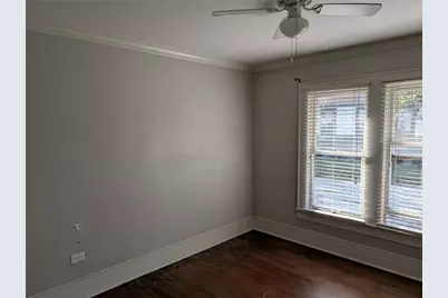 510 W Lang, Alvin, TX 77511 - Photo 4