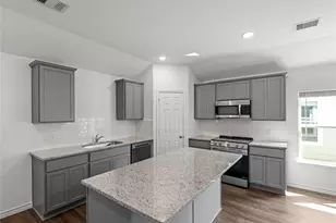 510 Oak Chase Ave, Dayton, TX 77535 - Photo 10