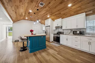 781 Lovers Lane, Houston, TX 77091 - Photo 8