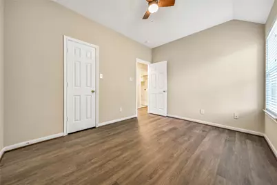 111 W Burberry Circle, The Woodlands, TX 77384 - Photo 28