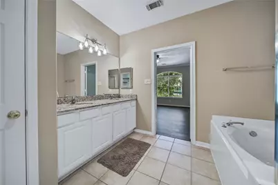 111 W Burberry Circle, The Woodlands, TX 77384 - Photo 22