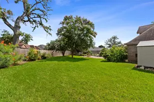 55 Canyon Oak Ct, Lake Jackson, TX 77566 - Photo 36