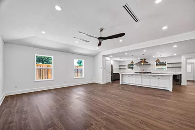 1338 Seaspray Court, Houston, TX 77008 - Photo 8
