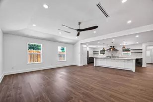 1338 Seaspray Ct, Houston, TX 77008 - Photo 8
