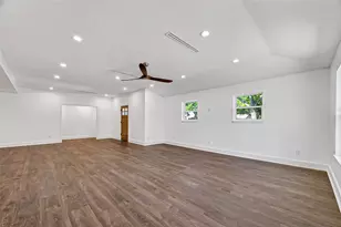 1338 Seaspray Ct, Houston, TX 77008 - Photo 10