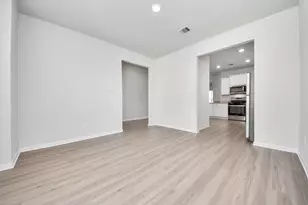 3113 Foresail Ln, Texas City, TX 77510 - Photo 6