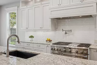 1802 Wakefield Drive, Houston, TX 77018 - Photo 16