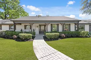 7525 Middlewood St, Houston, TX 77063 - Photo 2