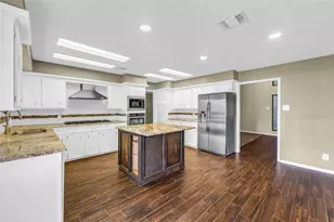 2202 Erin Glen Ct, Deer Park, TX 77536 - Photo 8