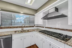 2202 Erin Glen Ct, Deer Park, TX 77536 - Photo 6