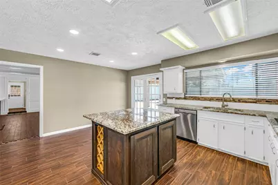 2202 Erin Glen Court, Deer Park, TX 77536 - Photo 32