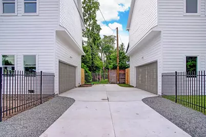 3827 Arlington Street, Houston, TX 77018 - Photo 2