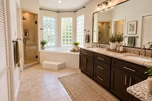 1914 Hunters Trace St, Houston, TX 77042 - Photo 8