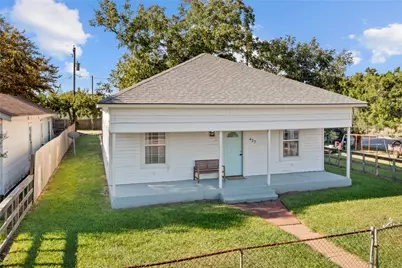 427 W 1st Street, Freeport, TX 77541 - Photo 1