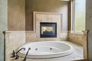 1518 Graystone Creek Ct, Kingwood, TX 77345 - Photo 24
