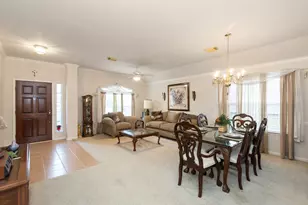 4902 Quiet Canyon Dr, Friendswood, TX 77546 - Photo 4