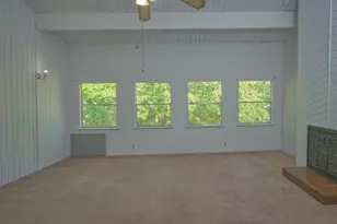 30 Lakeway St, Conroe, TX 77304 - Photo 2