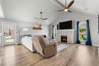 2304 Meadows Boulevard, League City, TX 77573 - Photo 6