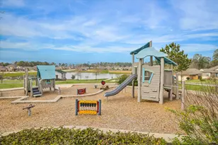 935 Golden Willow Ln, Conroe, TX 77304 - Photo 26