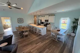 926 Surfside Dr, Crystal Beach, TX 77650 - Photo 20