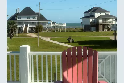 926 Surfside Drive, Crystal Beach, TX 77650 - Photo 16