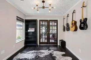 8647 Suburban Oaks Rd, Houston, TX 77093 - Photo 14