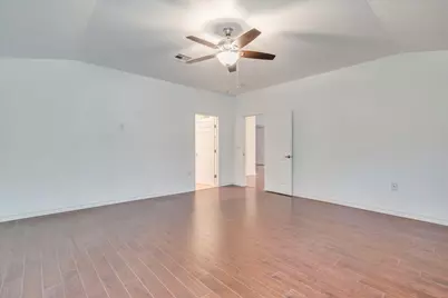 7501 Marble Ridge Drive, Austin, TX 78747 - Photo 14