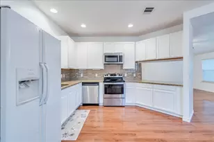 7501 Marble Ridge Dr, Austin, TX 78747 - Photo 6