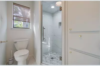 15835 N Barkers Landing Road, Houston, TX 77079 - Photo 32