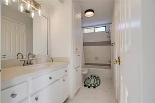 15835 N Barkers Landing Rd, Houston, TX 77079 - Photo 28