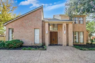 15835 N Barkers Landing Rd, Houston, TX 77079 - Photo 2