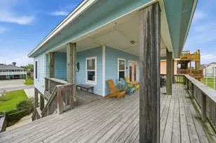 1306 S Magnolia St, Rockport, TX 78382 - Photo 6