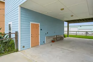 1306 S Magnolia St, Rockport, TX 78382 - Photo 24