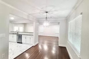 306 Wisteria St, Lake Jackson, TX 77566 - Photo 4
