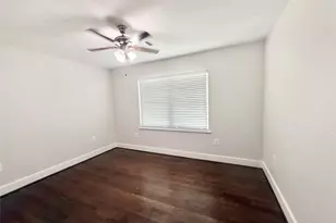 306 Wisteria St, Lake Jackson, TX 77566 - Photo 20