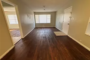 129 Lee Dr, La Marque, TX 77568 - Photo 2