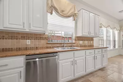 4318 Oak Trail Court, Sugar Land, TX 77479 - Photo 24