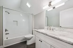 922 Crossroads Dr, Houston, TX 77079 - Photo 30