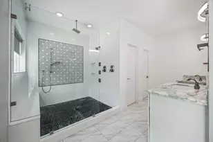 922 Crossroads Dr, Houston, TX 77079 - Photo 20