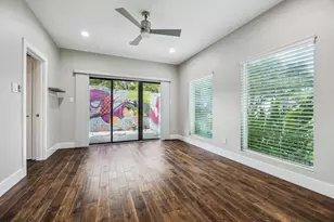 922 Crossroads Dr, Houston, TX 77079 - Photo 10