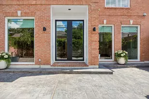983 S Post Oak Ln, Houston, TX 77056 - Photo 4