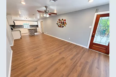 11306 Sandhurst Drive, Houston, TX 77048 - Photo 12