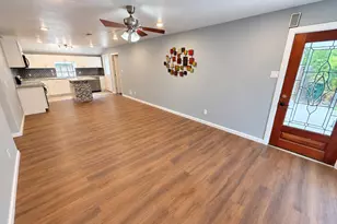 11306 Sandhurst Dr, Houston, TX 77048 - Photo 12
