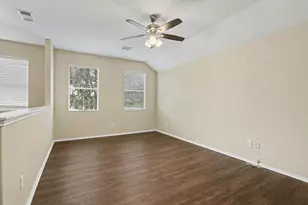 9530 Belleclaire Ln, Houston, TX 77044 - Photo 6