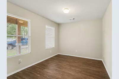 9530 Belleclaire Lane, Houston, TX 77044 - Photo 10