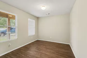 9530 Belleclaire Ln, Houston, TX 77044 - Photo 10