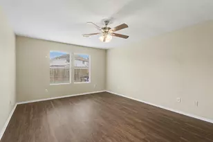 9530 Belleclaire Ln, Houston, TX 77044 - Photo 16