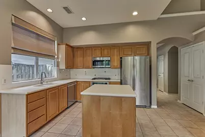 151 W Sundance Circle, The Woodlands, TX 77382 - Photo 8